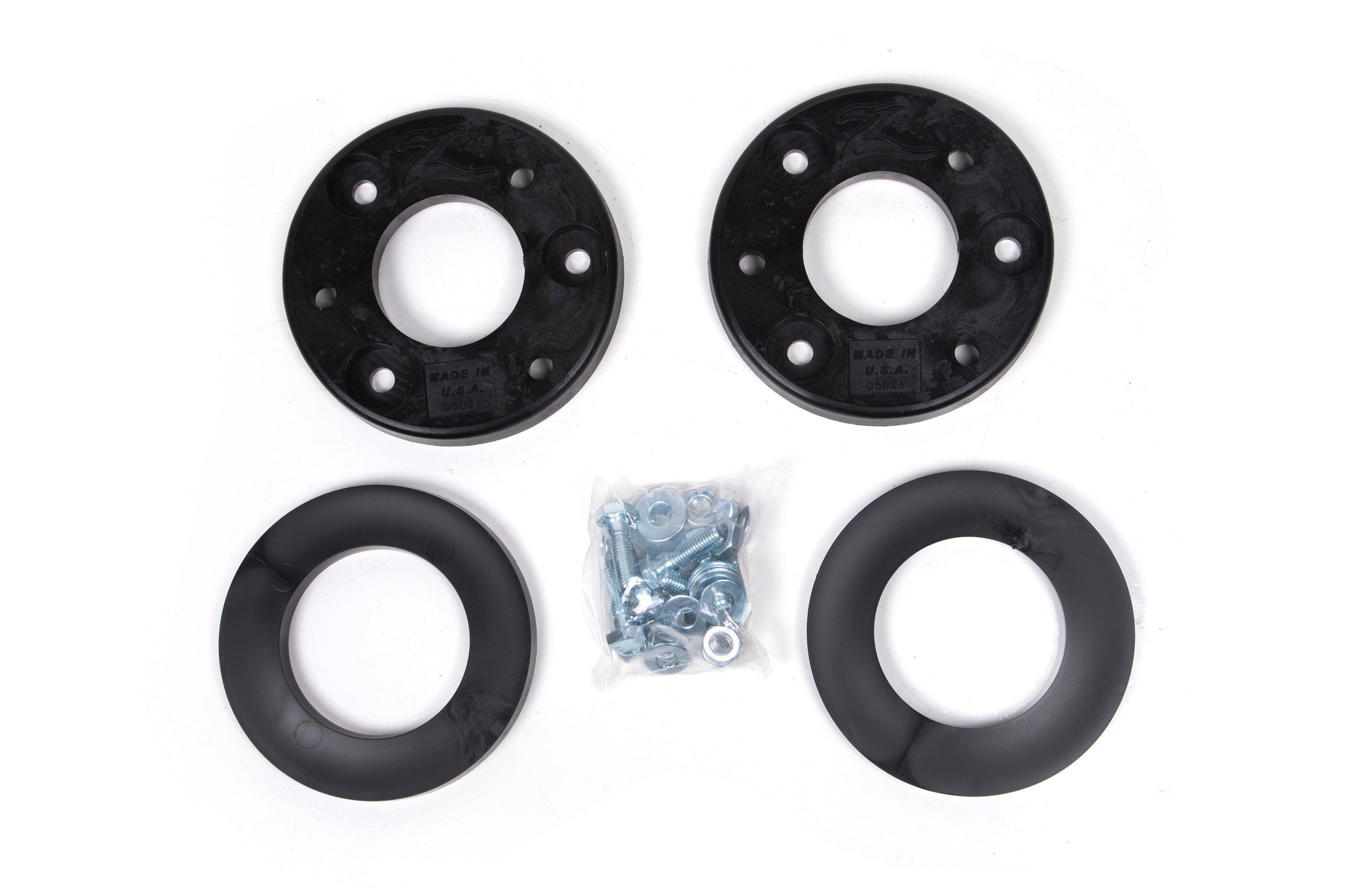 https://serenity-foxfactory.asset.akeneo.cloud/fox_asset_family/media/zon_f1205_ford_f150_leveling_kit_rotation_1.jpg