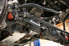 https://serenity-foxfactory.asset.akeneo.cloud/fox_asset_family/media/zone_7420_jeep_steering_stabilizer_rotation_2.jpg